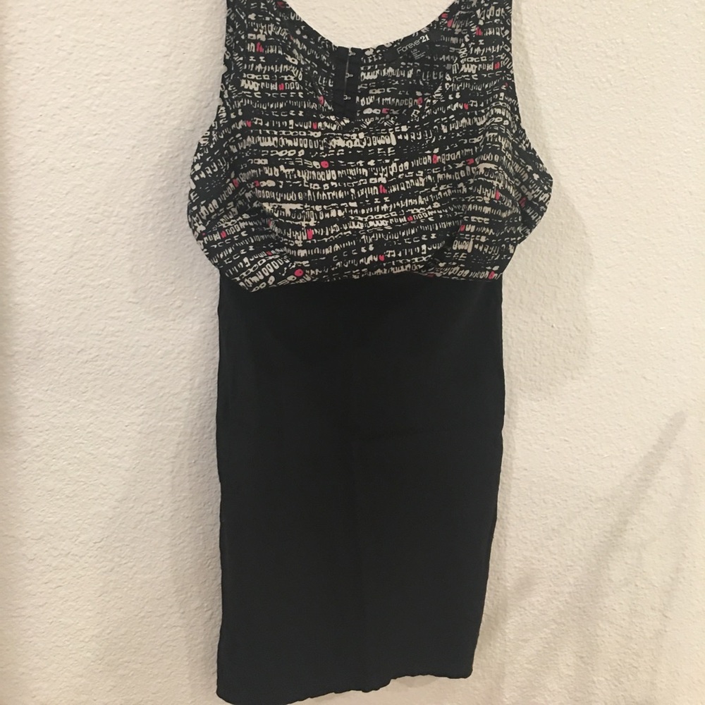 Skirt - Picture 3 of 4